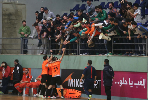 الميادين يُعادل بنك بيروت 1-1 في نهائي الصالات